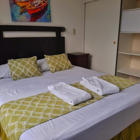 Suites & Apartments San Benito - Flats San Salvador Bagian luar foto